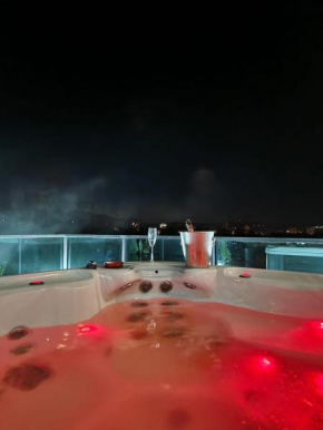 GAVAS Jacuzzi & Panoramic View